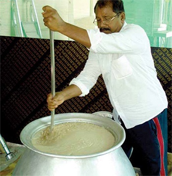 Surendran preparing harees